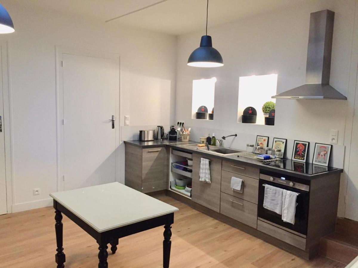 Au 16 Place Saint Louis Bed & Breakfast Blois