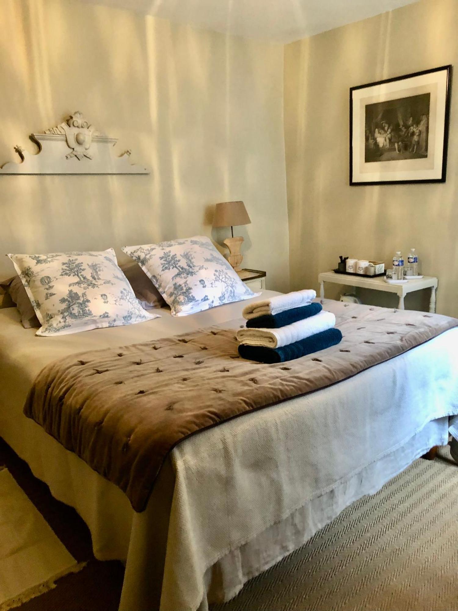 Bed & Breakfast Au 16 Place Saint Louis