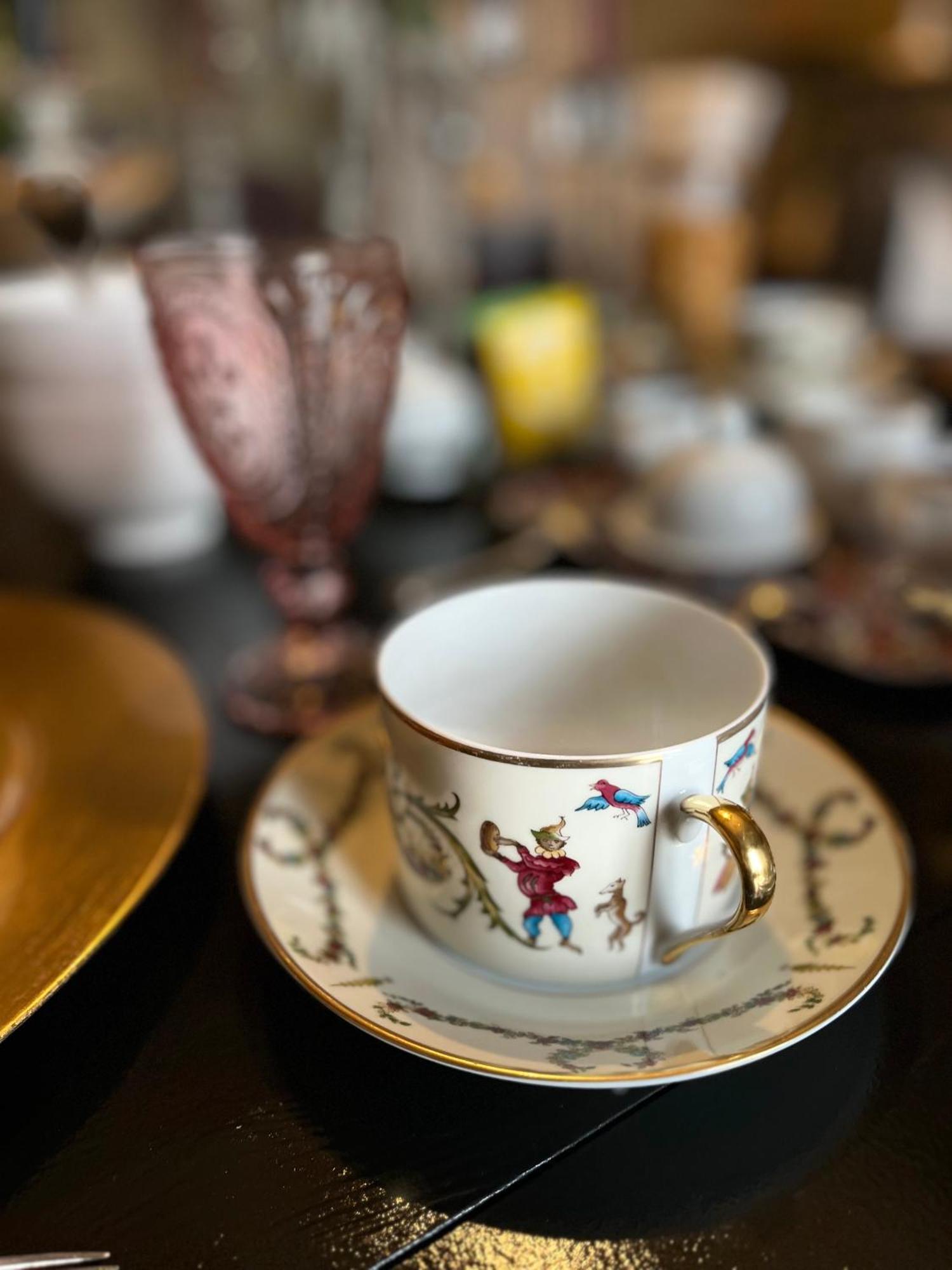 Au 16 Place Saint Louis Bed & Breakfast *