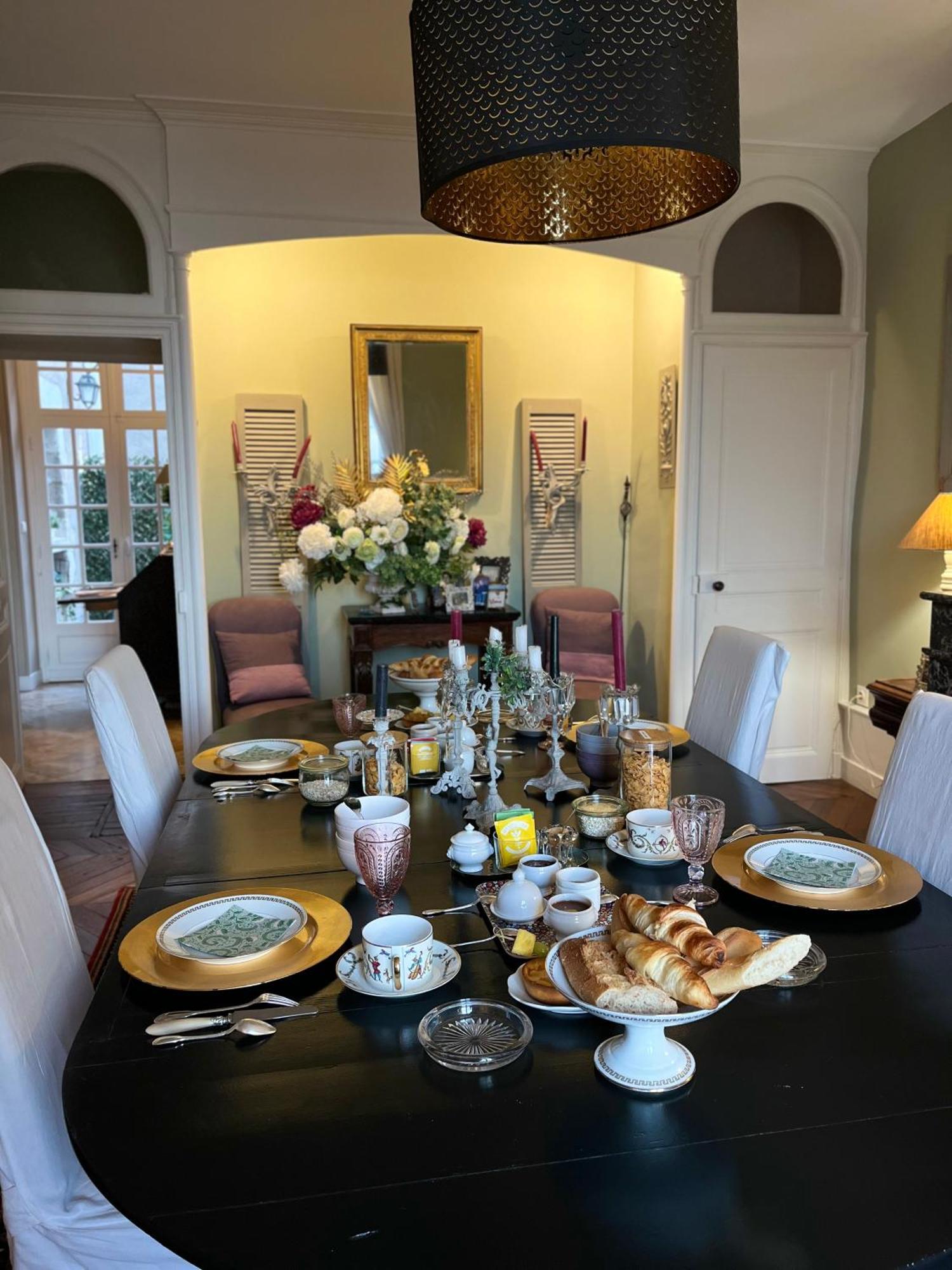 Bed & Breakfast Au 16 Place Saint Louis *