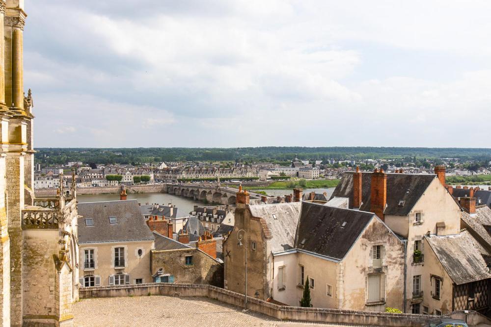 Bed & Breakfast Au 16 Place Saint Louis Blois